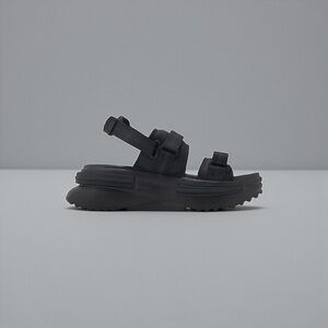 Converse Women's 5 Black Utility Sandals Run Star CX Platform A06480C
